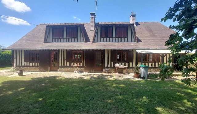 Authentic Normandy farmhouse near a Seine nature reserve