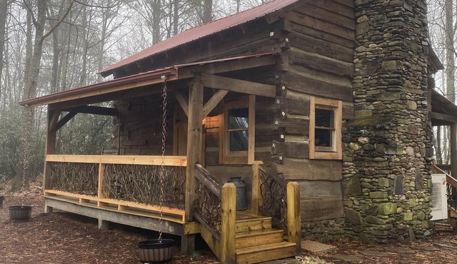 Authentic 1850’s Settlers cabin High Speed Internet