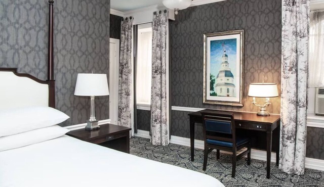 Authentic 18th Century Hotel Near US Naval Academy - Walking Distance