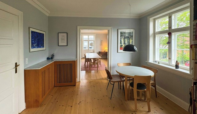 Authentic 1930s house with garden