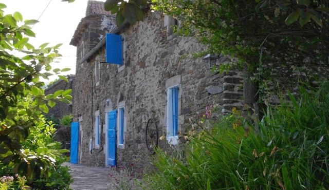 Authentic 19th century house near Vans