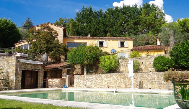 Authentic and charming Callian villa.