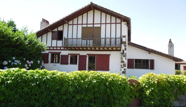 Authentic Basque House 380M2 to 15 km Biarritz Anglet Bayonne