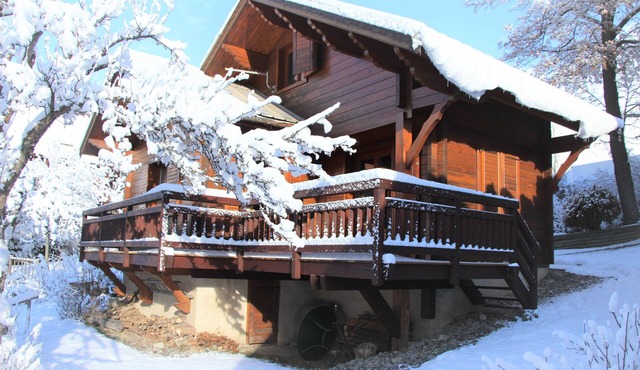 Authentic chalet in the heart of Serre Chevalier, 300m from the slopes