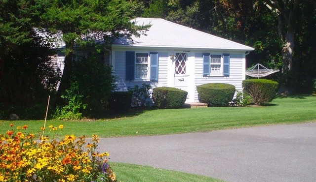 Authentic, Charming Cape Cod Studio Cottage in Historic Bass River