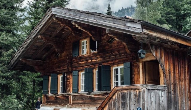 Authentic cosy chalet near Lenk - Gstaad