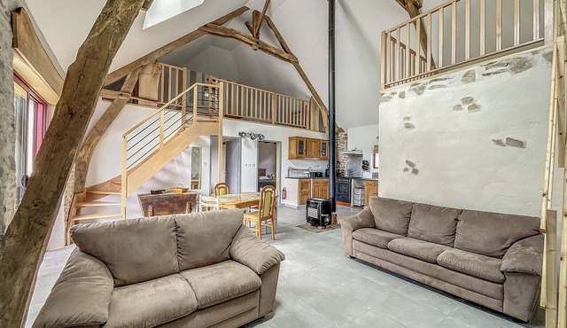 Authentic Cottage, Peaceful with Private Terrace, Private Garden and Wi-Fi