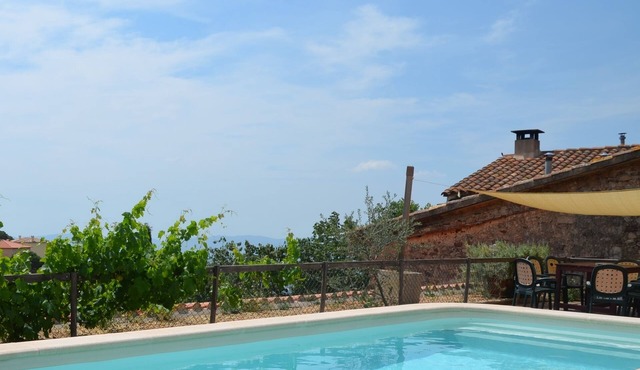 Authentic Catalan Home with Private Pool - Near Barcelona