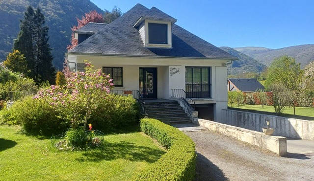 Authentic family home, 5 minutes from Saint-Lary-Soulan