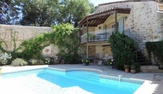 Authentic farmhouse with swimming pool surrounded by vineyards between sea and mountains