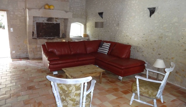 Authentic charentaise house with terrace, 7 people