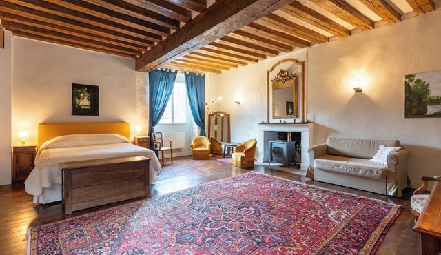 Authentic medieval seigniory. A timeless experience.