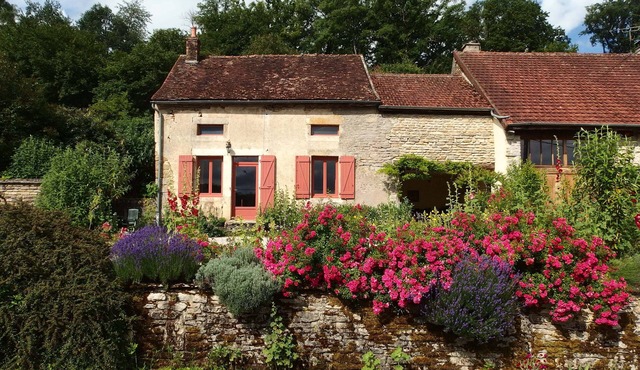 Authentic gîte with superb views of the hills