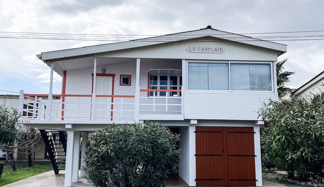 Authentic Gruissan chalet, 6 people, electric car socket