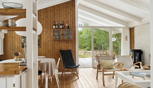 Authentic holiday home idyll near beach and forest
