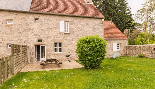 Authentic House with Garden and BBQ