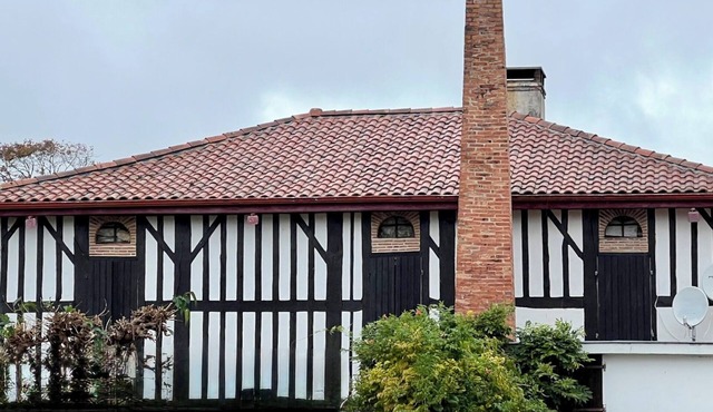 Authentic Landes house with enclosed garden