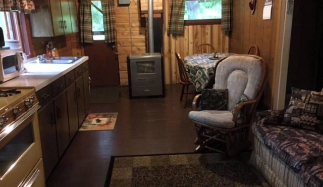 Authentic Log Cabin Pet Friendly Northshore Bay Resort