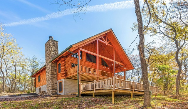 Authentic Log Cabin - Sleeps 10 - Hot Tub - Fire Pit - Hocking Hills
