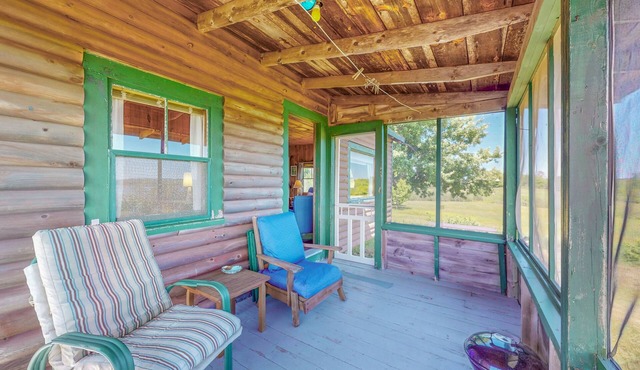Authentic Maine Rustic Summer Cottage w Grill, Firepit, Internet - Dog Friendly