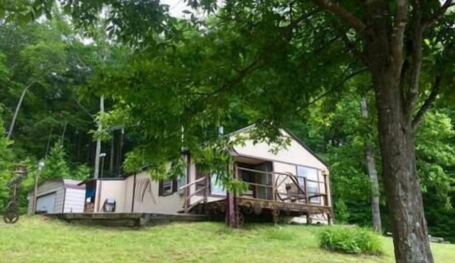 Authentic Mountain Cottage:Beautiful Sunset Views!