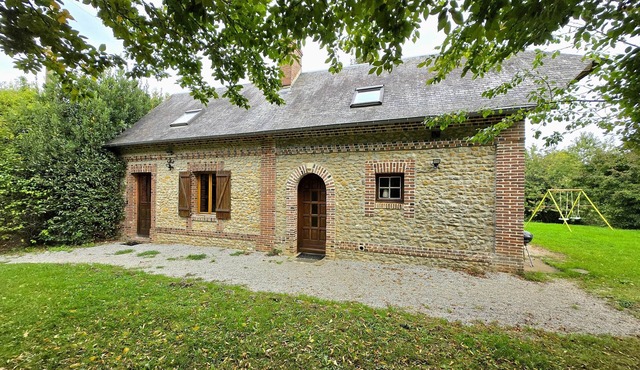 Authentic Normandy & large plot