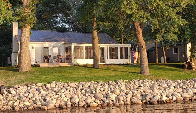 Authentic Northern Minnesota Cabin Cozy, Private & Perfect Getaway