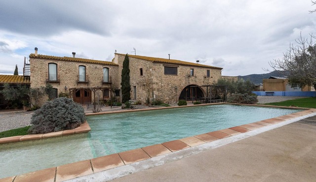 Authentic renovated Catalan farmhouse near Roses and Llançà