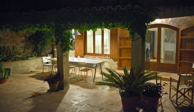 Authentic Rural House of the Empordà. Can Bordas.