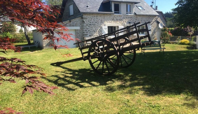 Authentic stone cottage with garden - relaxing vacations guaranteed