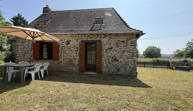 Authentic stone house with garden in the heart of the Green Périgord