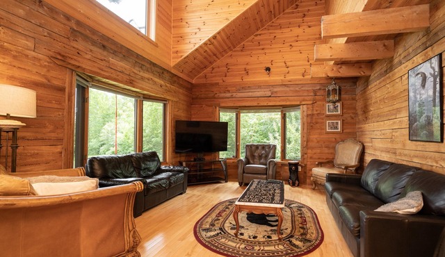 Authentic & Stunning, Rustic Log House located on 28 acres with private road