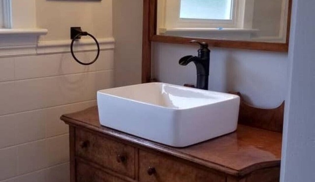 Authentic Turn-of-the-Century Farmhouse Delight