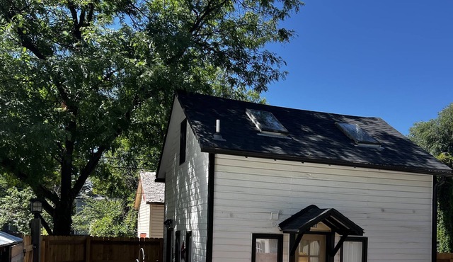 Authentic Two-Story Carriage House in Old Town Fort Collins