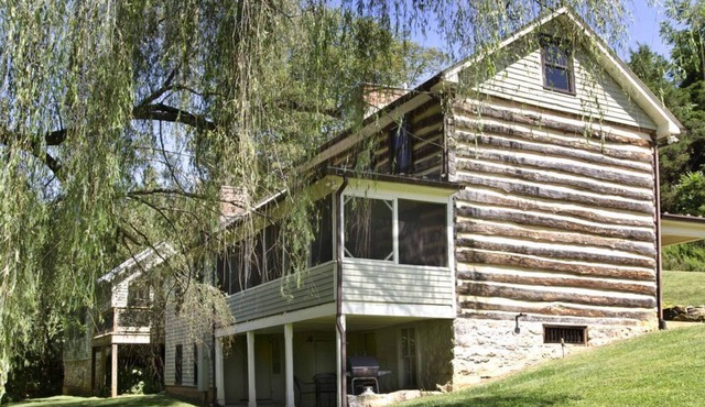 Authentic Waterfront Cabin