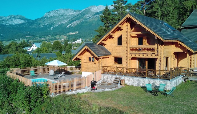 Authentic wooden chalet in the heart of the Vercors - Splendid view - Swimming pool - 13p