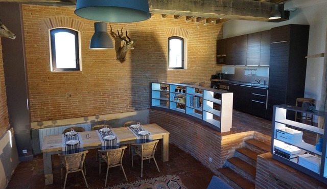 Authenticité, Calme et Espace à Proximité D'airbus et du Meett, 110 m2 , Jardin