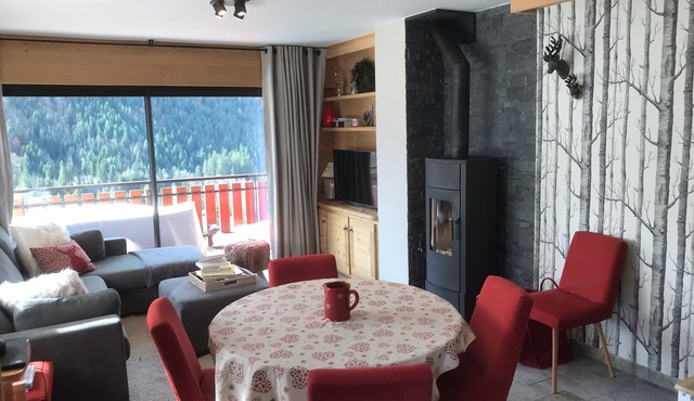 Authenticity and comfort, free shuttle to the slopes and the center