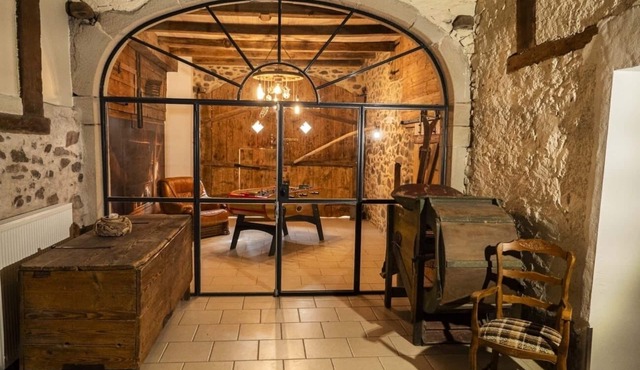 Authentique Ferme Proche des Sentiers de Randonnées et de la Voie Verte