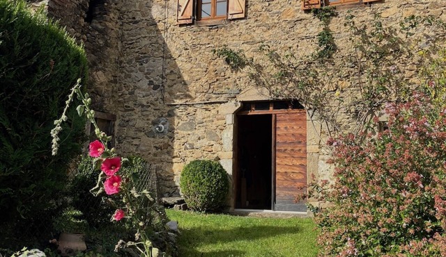 Authentique Maison de Village Dans un Cirque de Montagne Avec Jardin Exposé sud