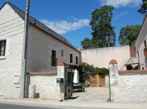 Authentique Maison de Vigneron XIXe au Coeur du Val de Loire, 4 Chambres, Parking, Jardin - FR-1-381-126