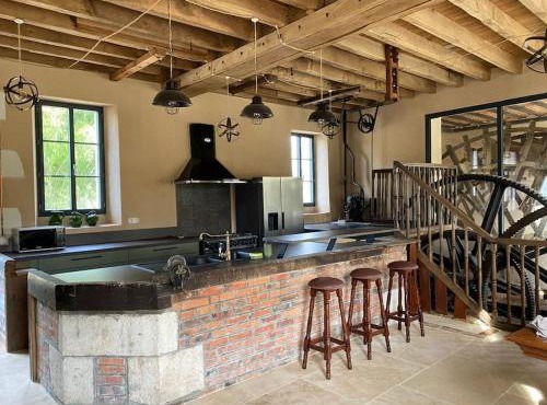 Authentique moulin à eau du ⅫⅠe siècle