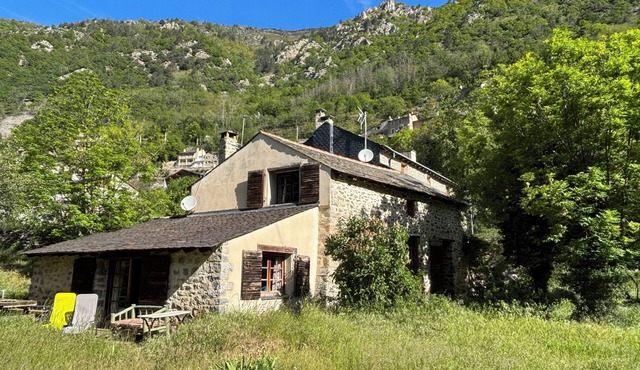 Authentique Moulin en Bord de Rivière
