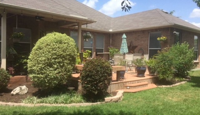 Autumn Creek Home - family friendly & conveniently located in quiet neighborhood