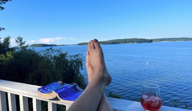 Autumn is Spectacular! Luxury Waterfront Sodus Bay, dogs welcome