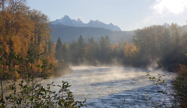 Autumn on the Skykomish River