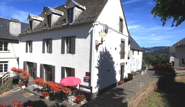 Auvergne Sancy Cottage 06-15 pers 4km 9km La Bourboule Mont-Dore