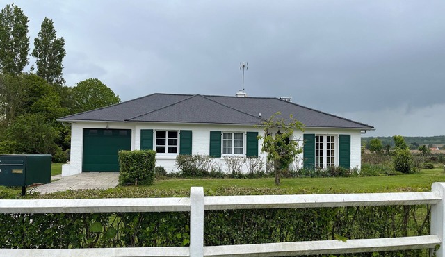 "Aux Anges" country house with on-site massage chalet.