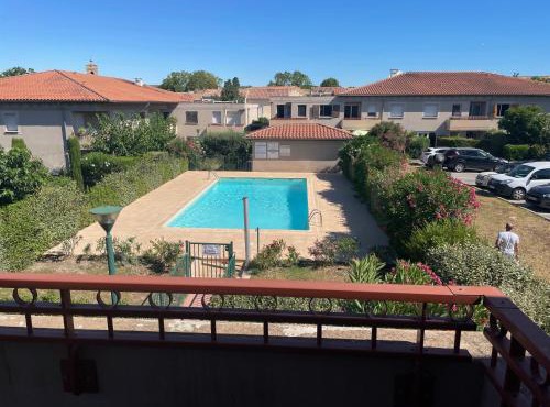 Aux Cyprès du littoral T 2 avec piscine