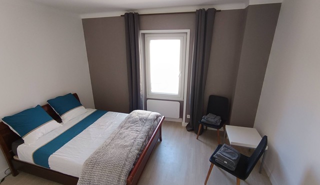 AUX LITS DE LA LOIRE, town house in the center of Champtoceaux.